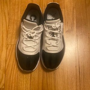 Air Jordan 11 CMFT Low 'Concord'